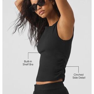 ALO Yoga Black Ribben En Pointe Tank